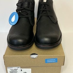 Clarks size 11 black